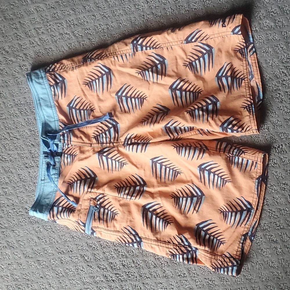 Patagonia Size 8 boys swimtrunks